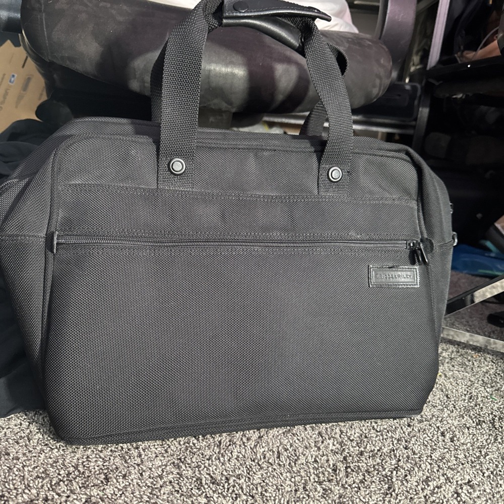 BRIGGS & RILEY Travelware Black Nylon Carry On Briefcase Laptop Messenger Bag
